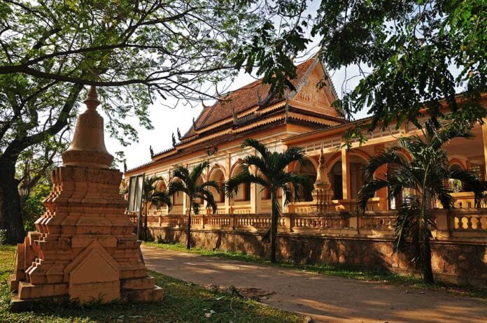 Wat Damnak is Siem Reap's biggest Pagoda.